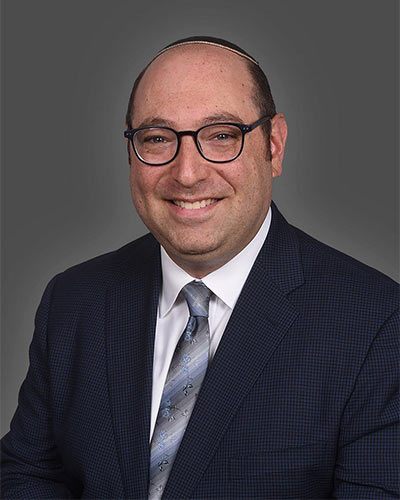 headshot photo of Ariel Fromowitz, MD